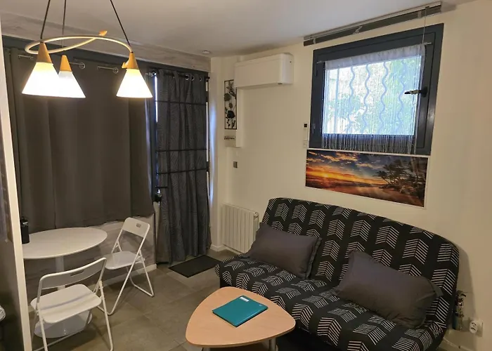 Studio Tout Equipe Et Chaleureux En Rez De Chaussee, Parfait Pour Explorer Montpellier
